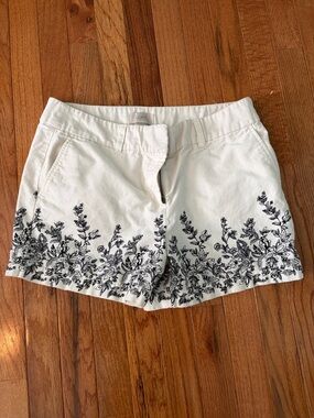 LOFT White Shorts with Black Floral Border Embroidery